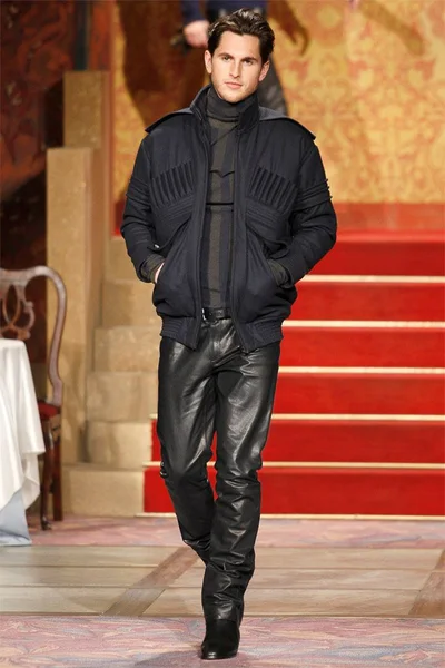 Look 5